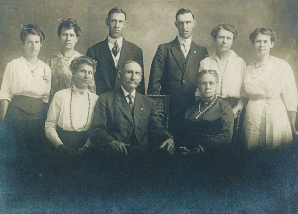 Cover image for AI Image Colorizer Tools: Colorize Old Photos (With Limits)