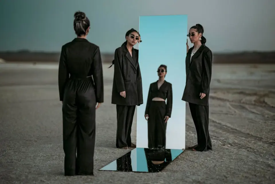Cover image for Mirror Photo Effect: Flip, Reflect, and Build Symmetry
