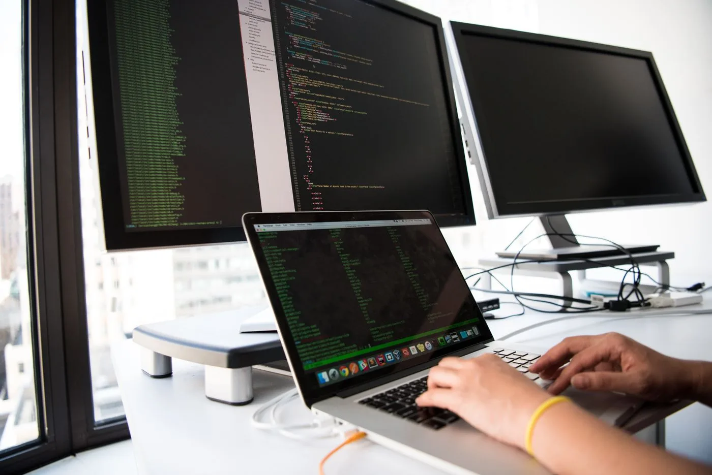 Developer workspace checking image markup, loading behavior, and page performance
