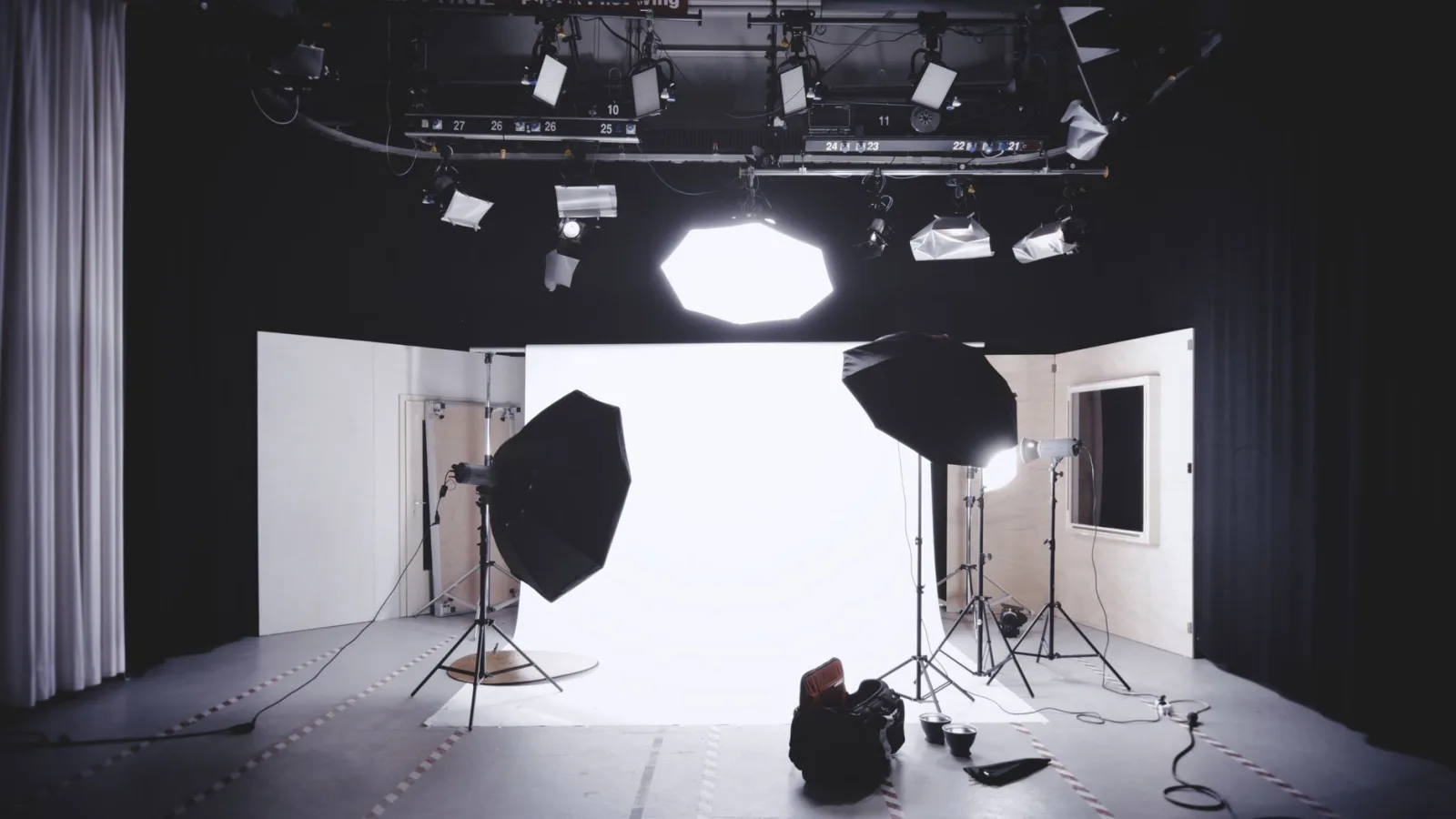 A well-equipped photography studio setup for capturing clean product photos